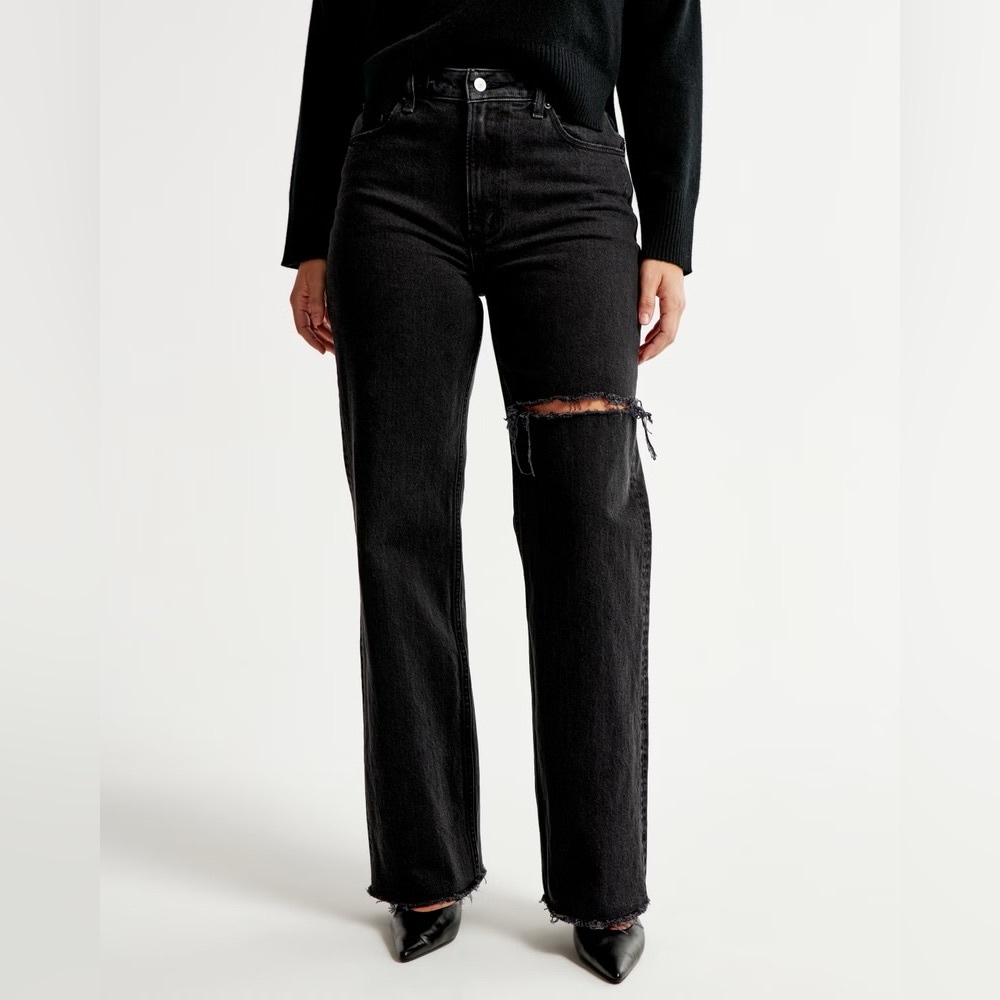 Abercrombie - Black Distressed Curve Love Jeans